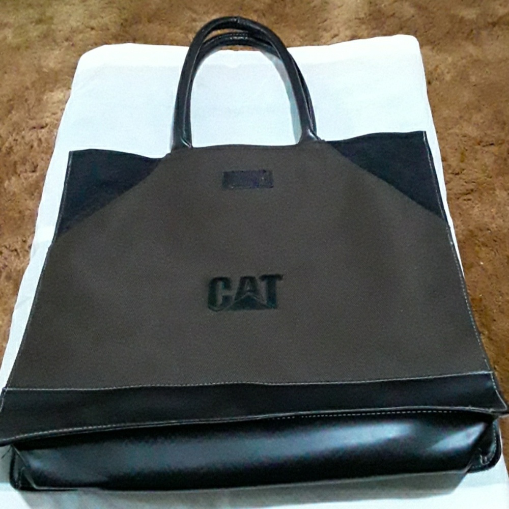 CATERPILLAR  BAG  CYRK